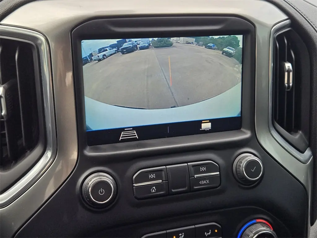 2021 Chevrolet Silverado 1500 LT photo 17