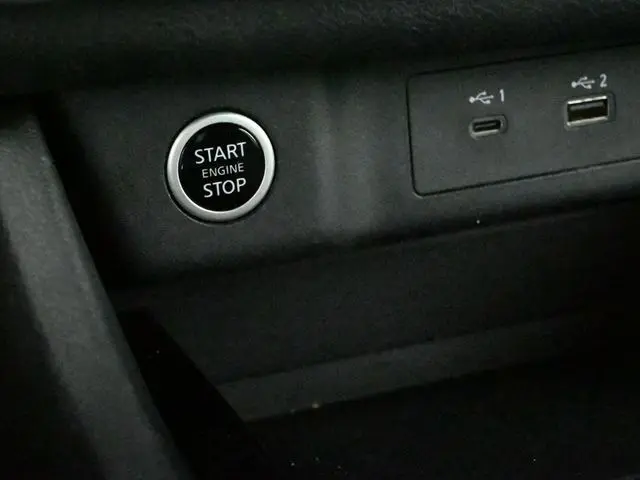 2023 Nissan Rogue SV photo 15