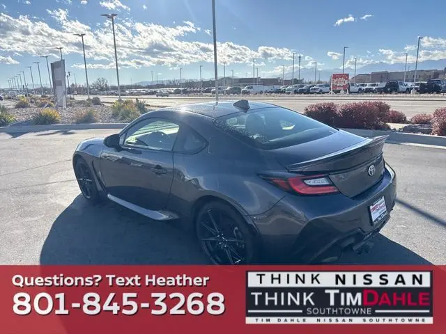 2023 Toyota GR86 Premium photo 3