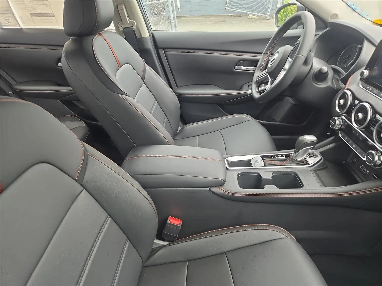 2025 Nissan Sentra SR photo 10