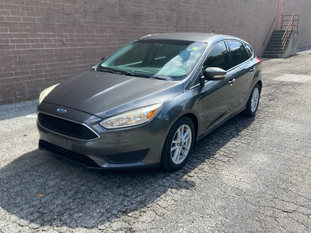 2017 Ford Focus 5 Door Hatch SE's photo