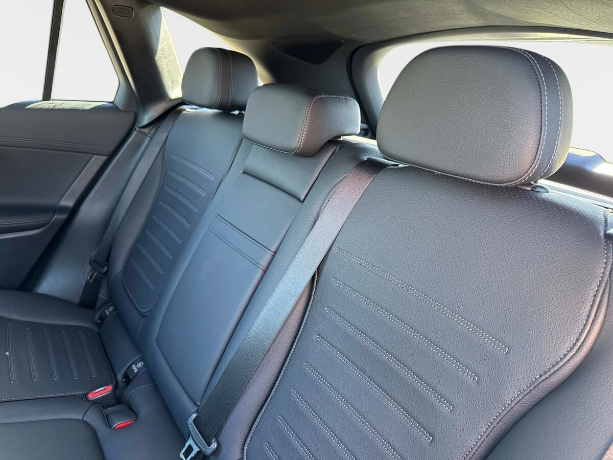 2025 Mercedes-Benz GLC Base - Photo 16