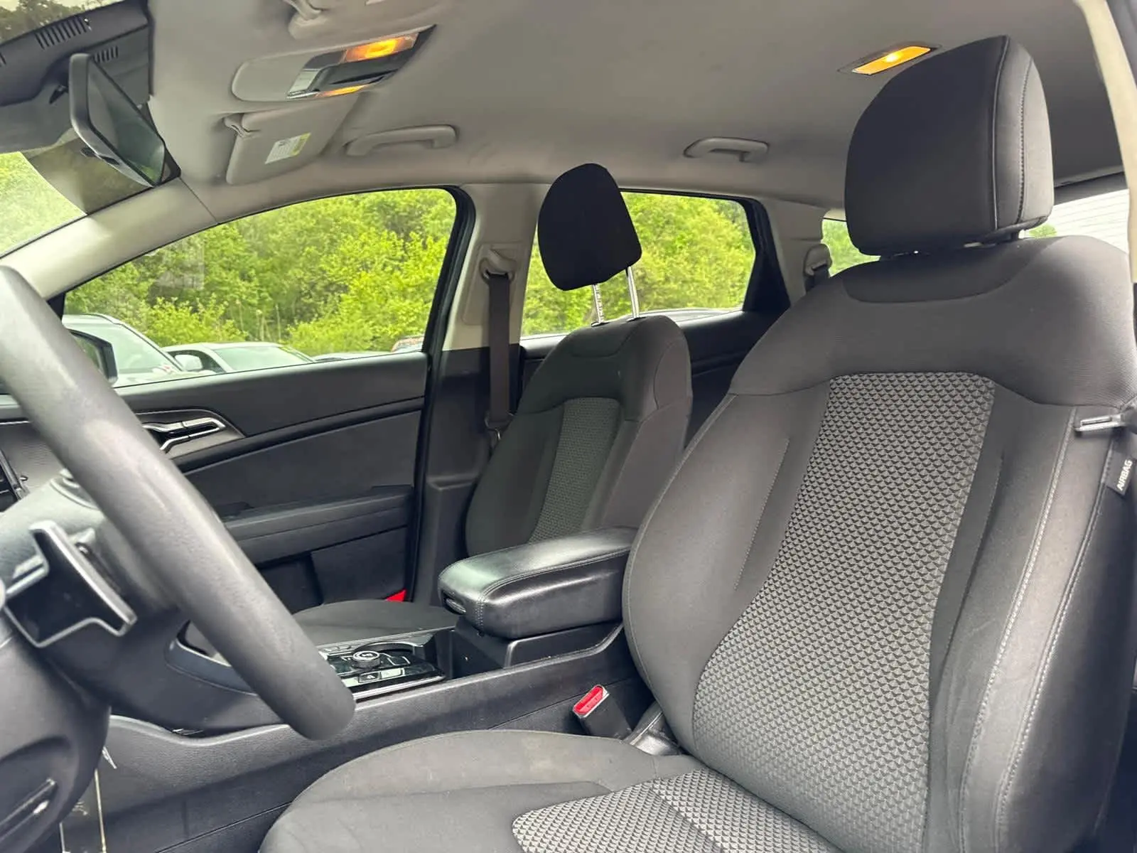 2023 Kia Sportage Hybrid LX photo 13