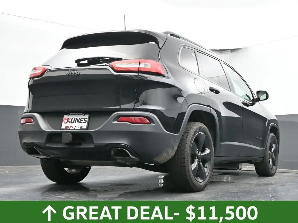 2017 Jeep Cherokee Altitude photo 37