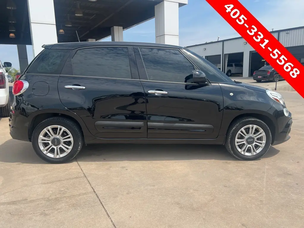 2020 Fiat 500L Pop photo 2