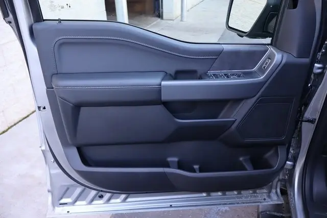 2025 Ford F-150 XLT photo 21