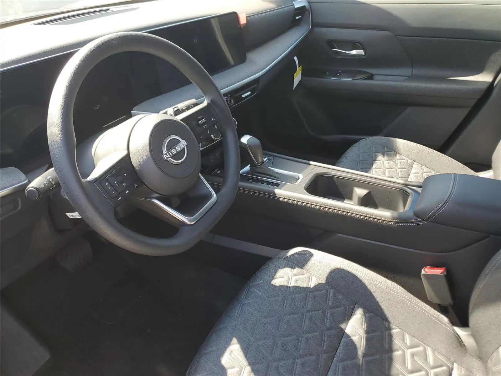 2025 Nissan Kicks SV photo 9