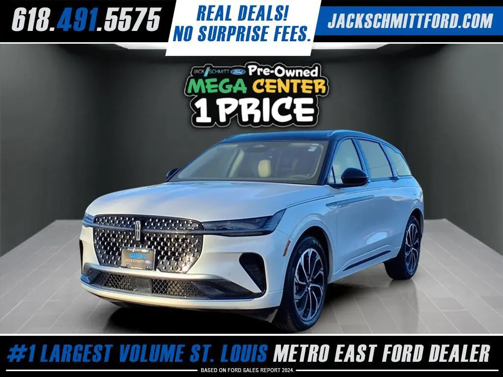 2025 Lincoln Nautilus Reserve's photo