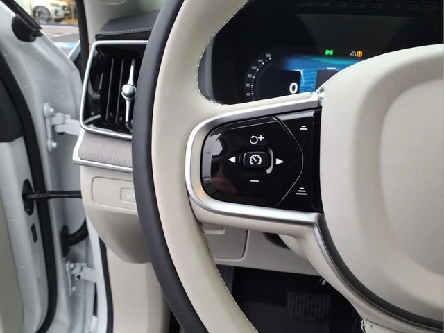 2026 Volvo - image 16