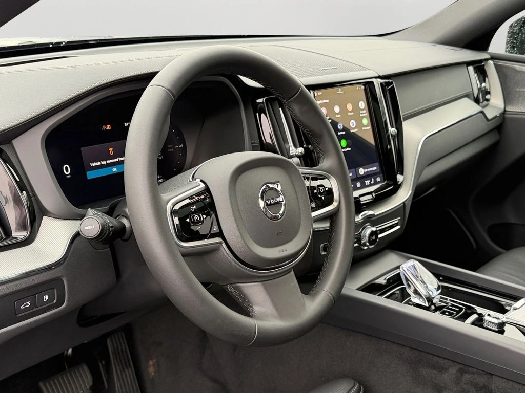 2024 Volvo - image 18