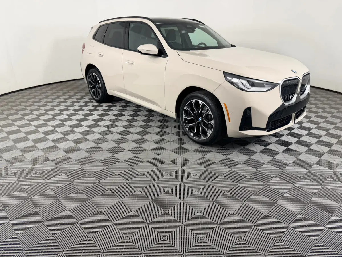 2026 BMW X3 30's photo