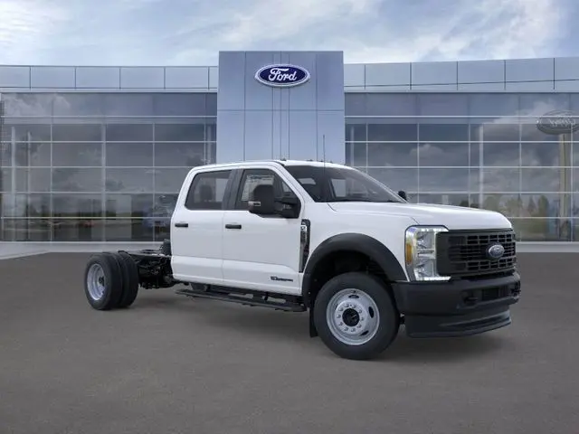 2025 Ford F-550 Super Duty Chassis Cab XL's photo