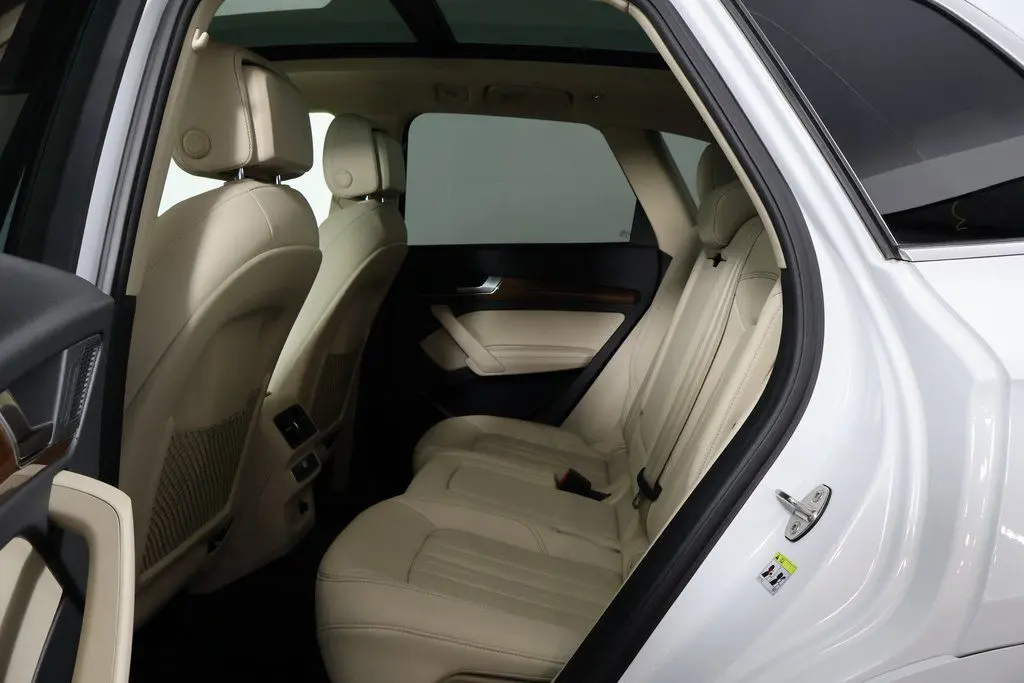2022 Audi Q5 45 S line Premium photo 7