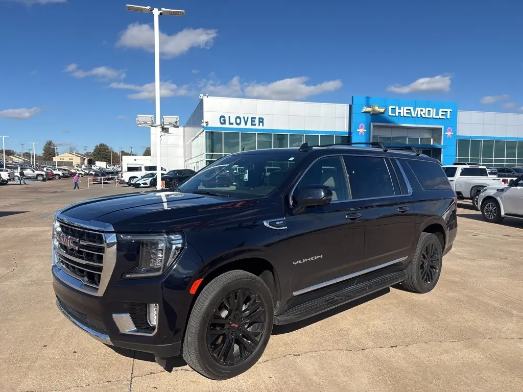 2023 GMC Yukon XL SLT's photo