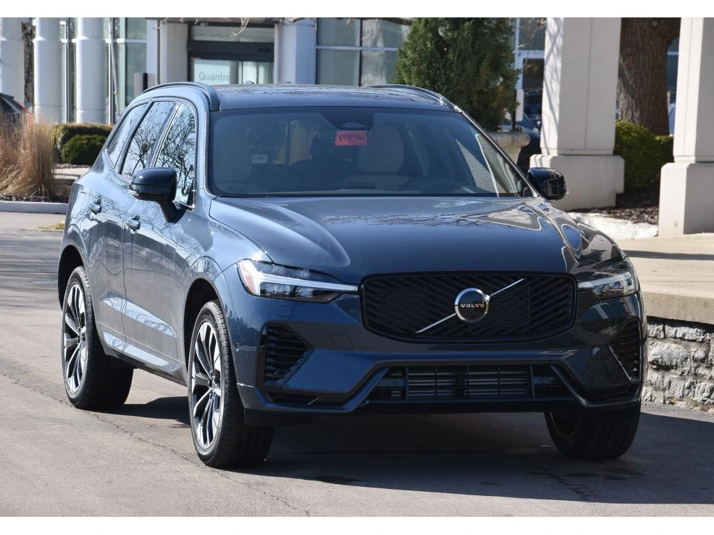 2026 Volvo - image 2