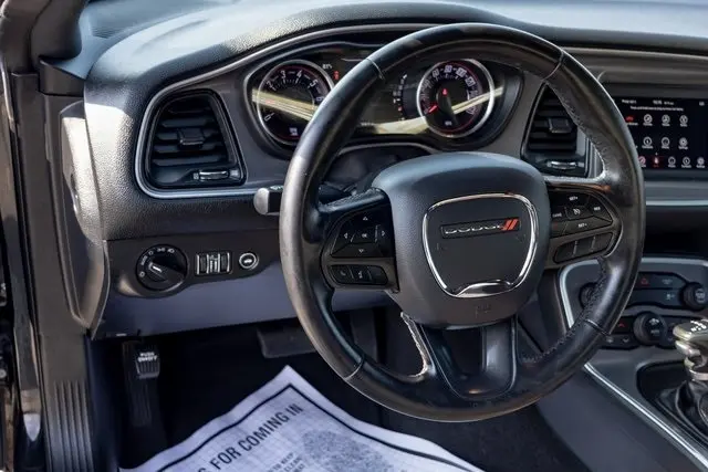 2022 Dodge Challenger SXT photo 13