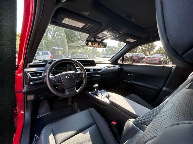 2022 Lexus UX Hybrid 250h - Photo 12