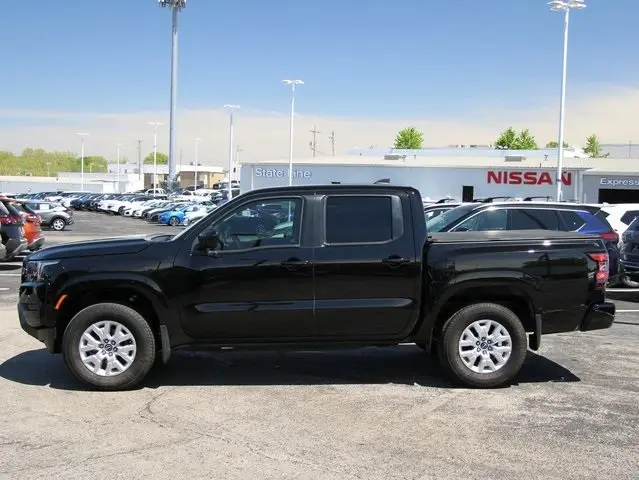 Used 2022 Nissan Frontier SV with VIN 1N6ED1EK7NN690637 for sale in Kansas City