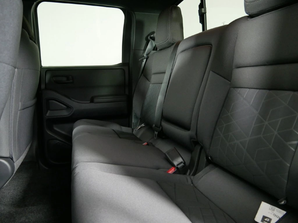 2026 Nissan Frontier SV - Photo 17