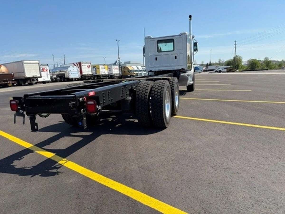 2027 Western Star 47X — photo 7