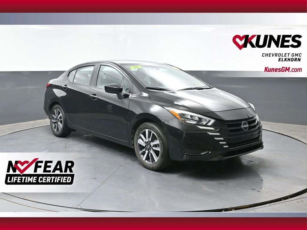 2025 Nissan Versa 1.6 SV CVT's photo