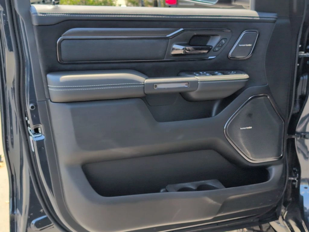 2026 RAM 1500 RHO - Photo 11