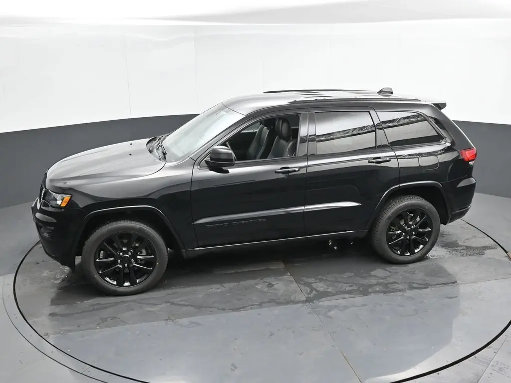 2019 Jeep Grand Cherokee Altitude photo 33