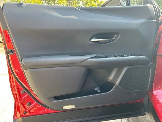 2022 Lexus UX Hybrid 250h - Photo 31