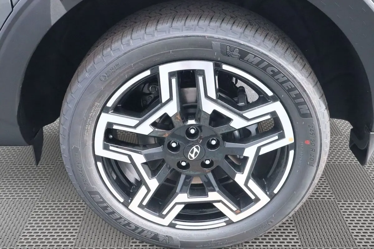 2026 Hyundai Santa Cruz Limited photo 4