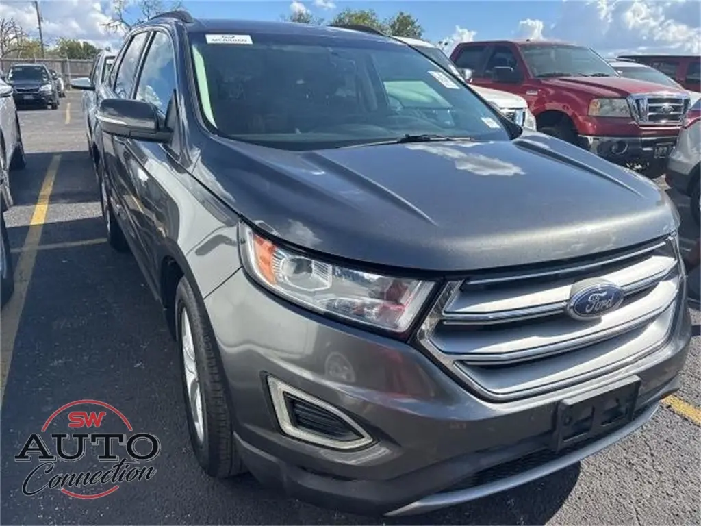 2016 Ford Edge SEL photo 2