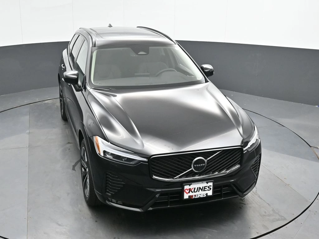2026 Volvo XC60 Plus - Photo 34
