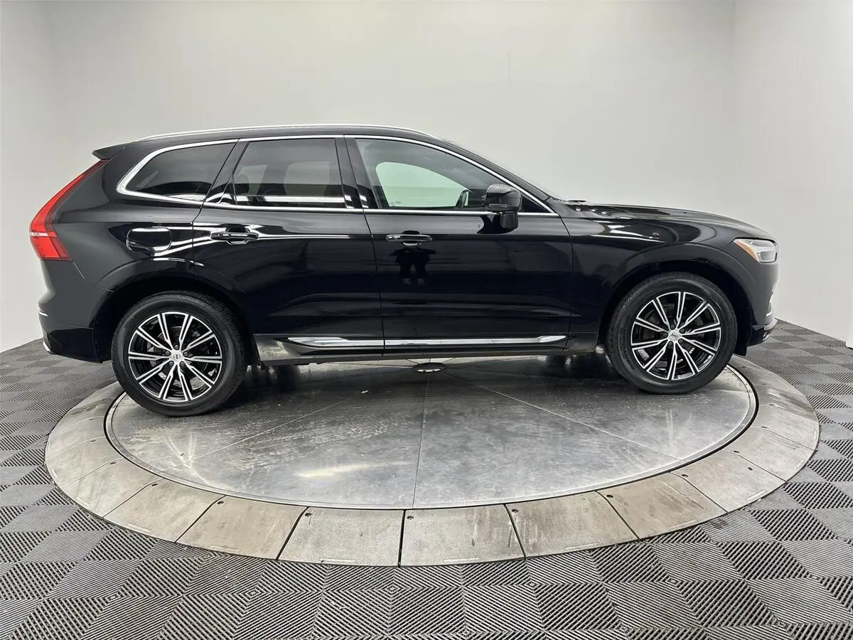 2021 Volvo XC60 Inscription photo 4