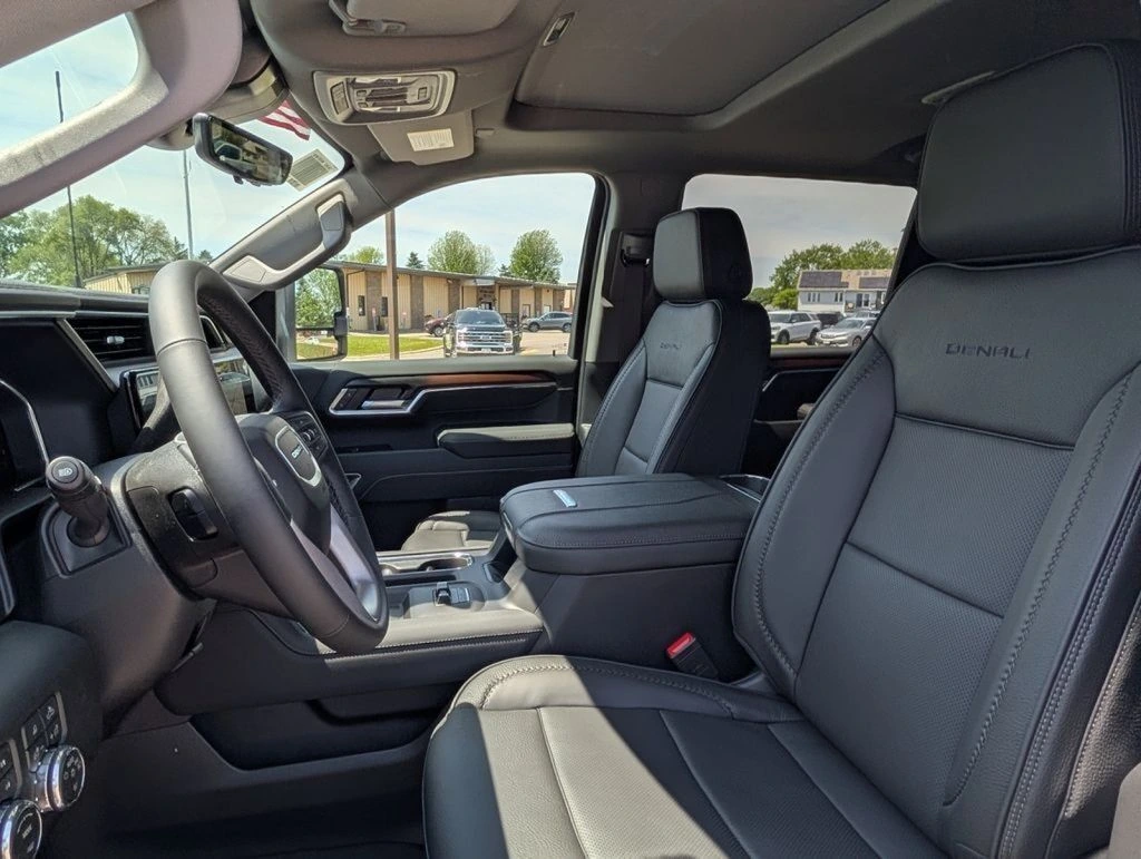 2026 GMC Sierra 3500HD Denali - Photo 38