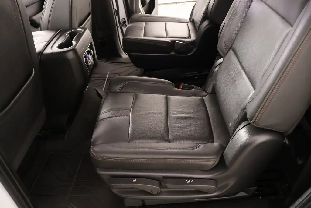 2022 Chevrolet Tahoe RST photo 4