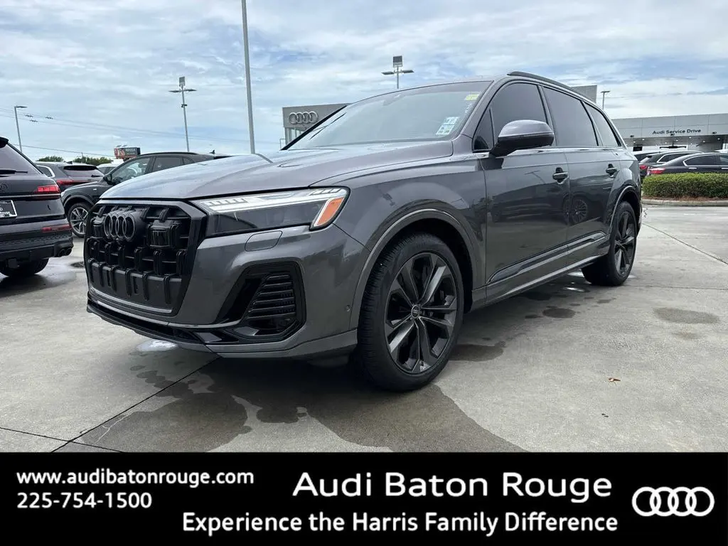 2025 Audi Q7 55 Prestige's photo