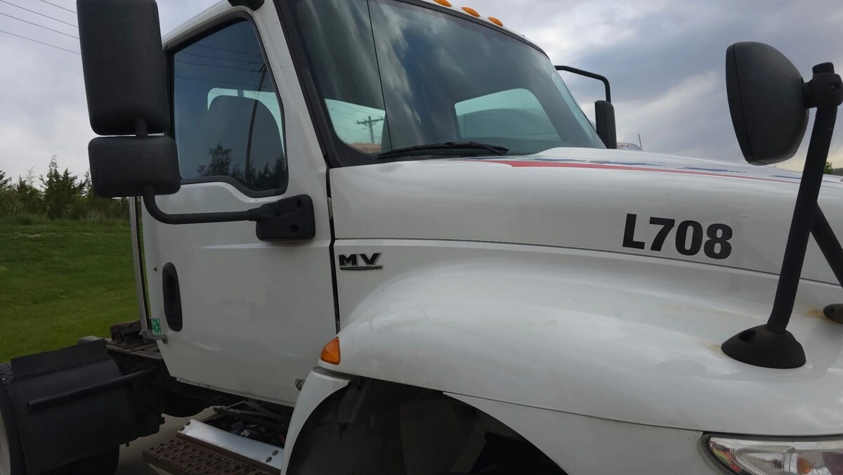 2021 International MV in Davenport, IA — photo 3