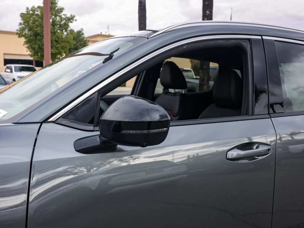 2026 Nissan KICKS SR - Photo 11