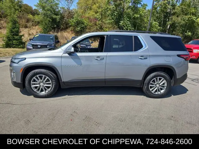 2023 Chevrolet Traverse 1LT photo 2