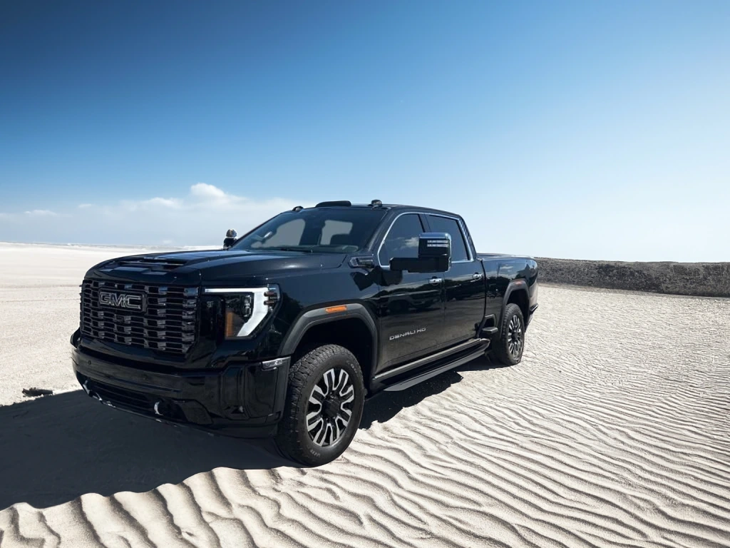 2025 GMC Sierra 2500HD Denali Ultimate's photo