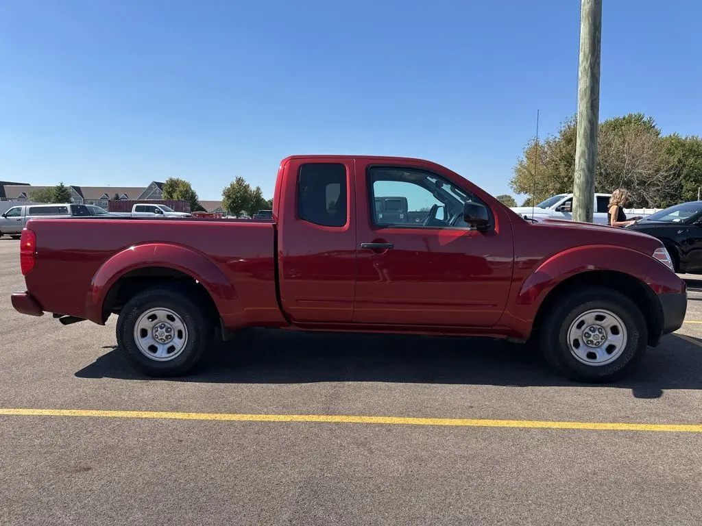 2017 Nissan Frontier S photo 4