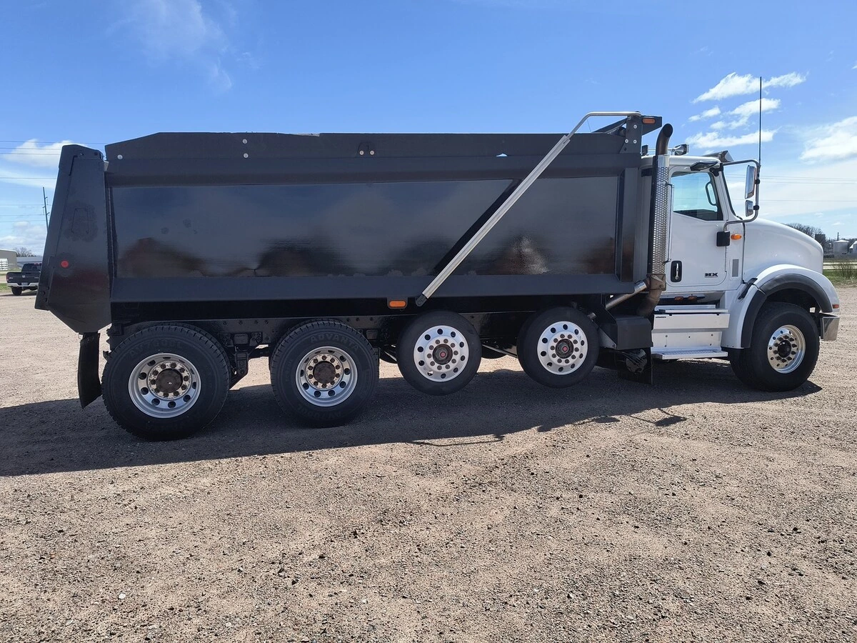 2018 International HX in Plover, WI — photo 4