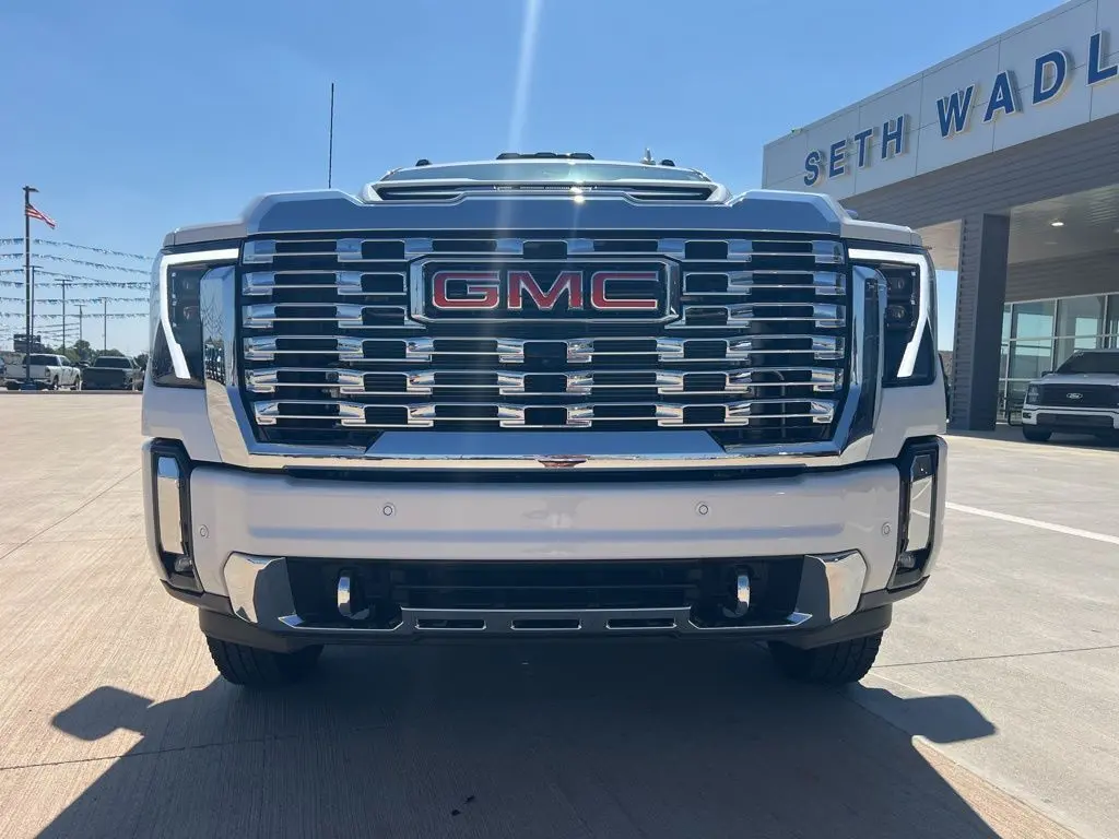 2025 Gmc Sierra HD Denali photo 8