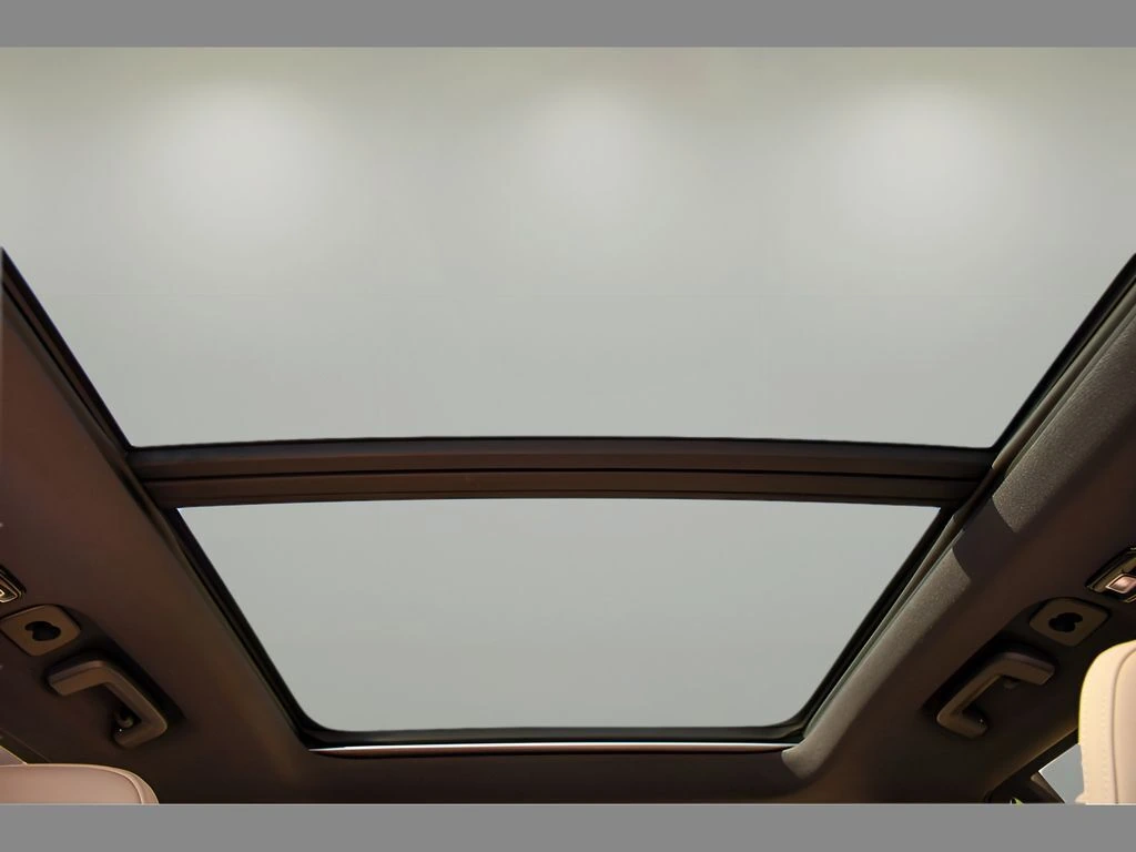 2026 Volvo XC90 Plus - Photo 14