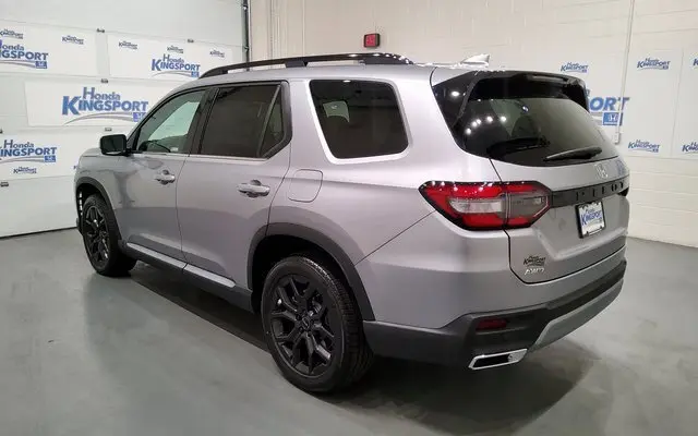 2025 Honda Pilot Touring photo 4