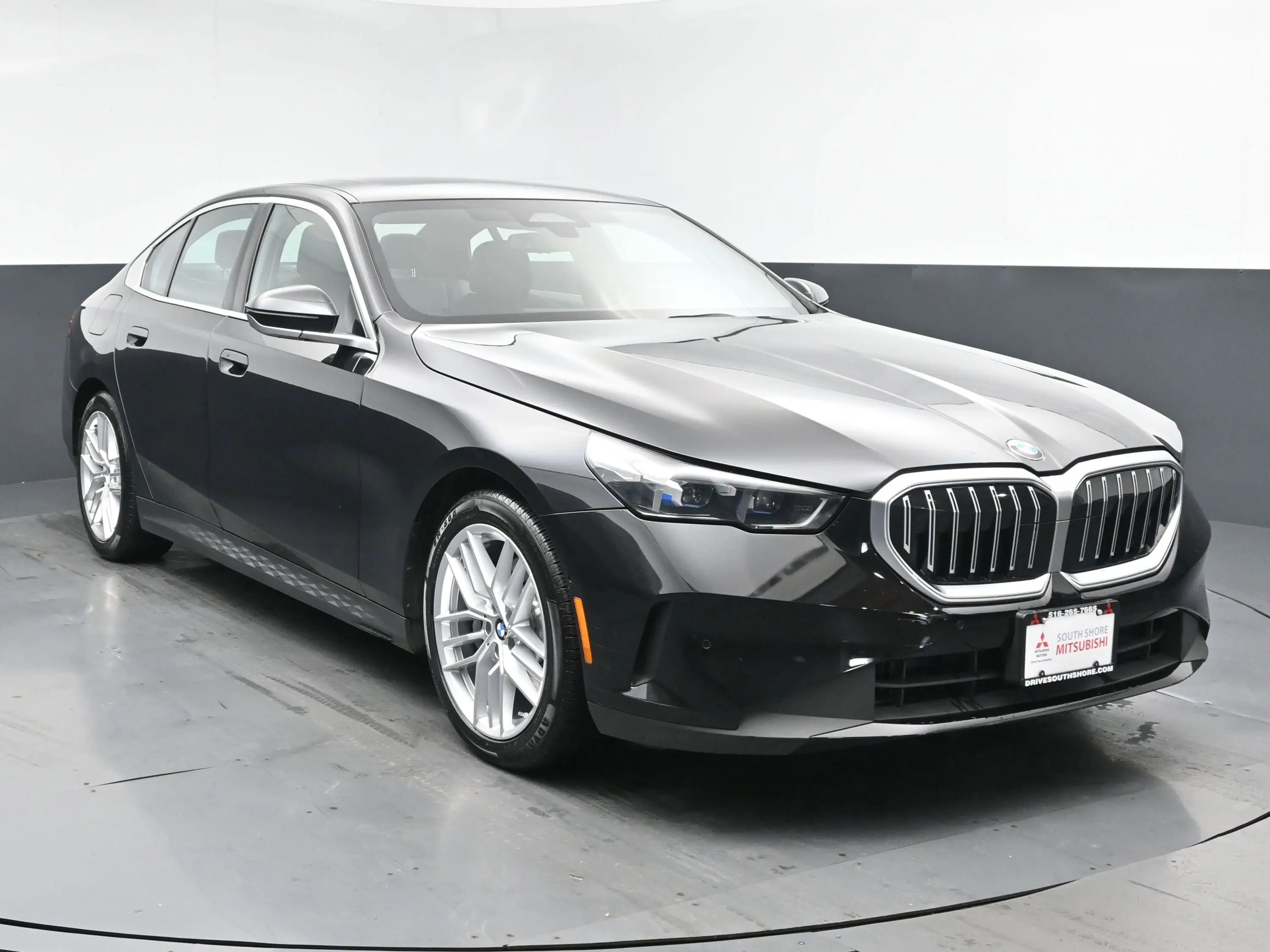2024 Bmw 530i xDrive photo 2