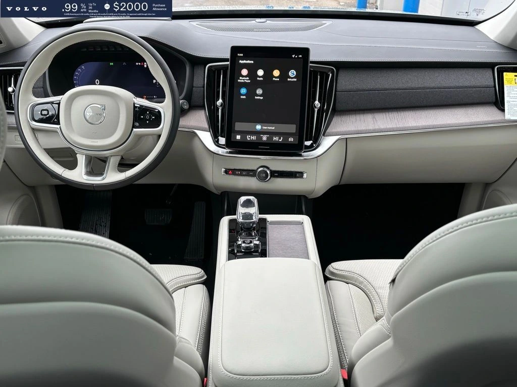 2026 Volvo - image 10