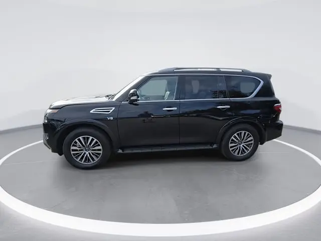 2022 Nissan Armada SV photo 4