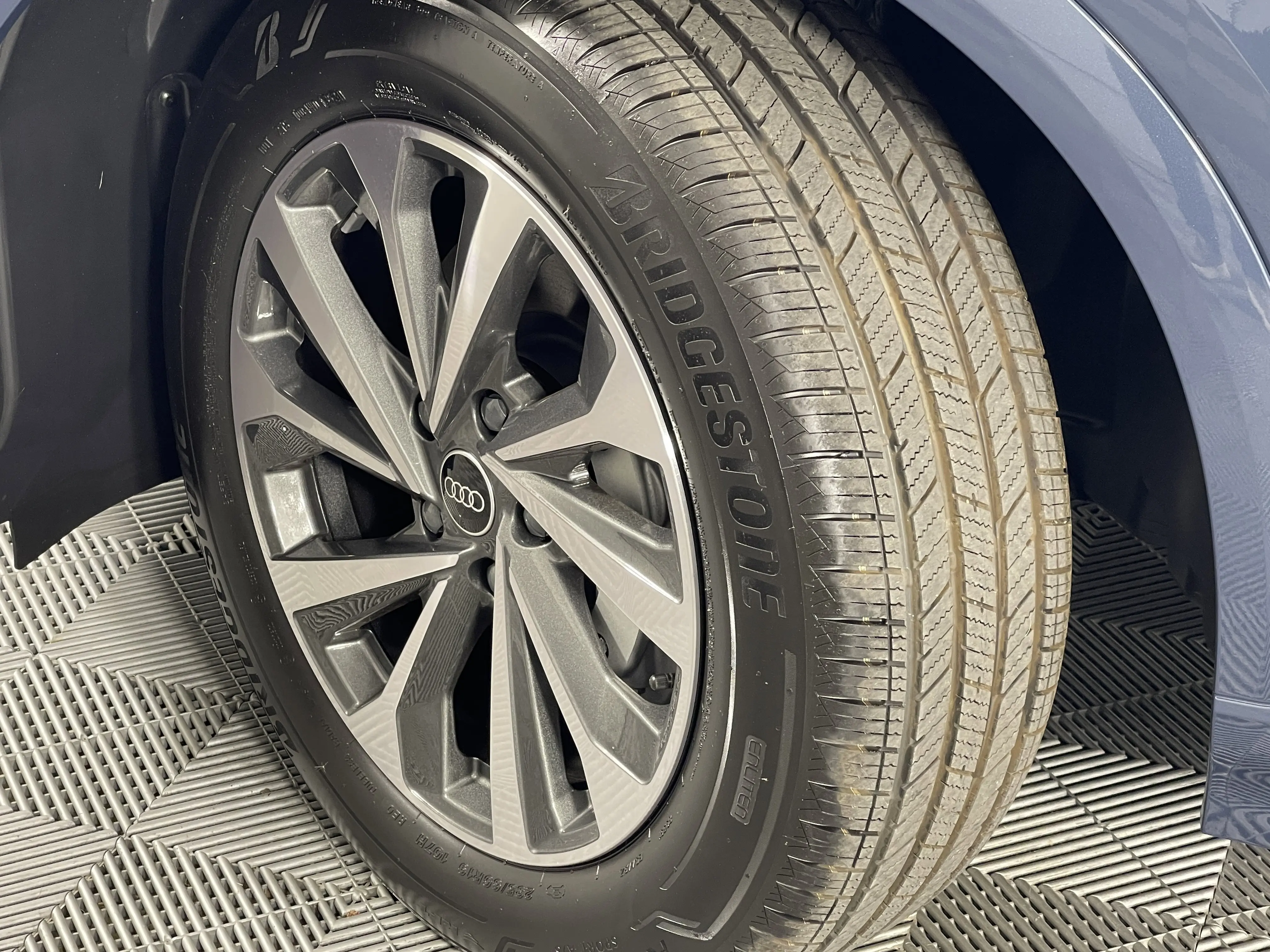 2025 Audi Q6 E-tron Premium Plus photo 7