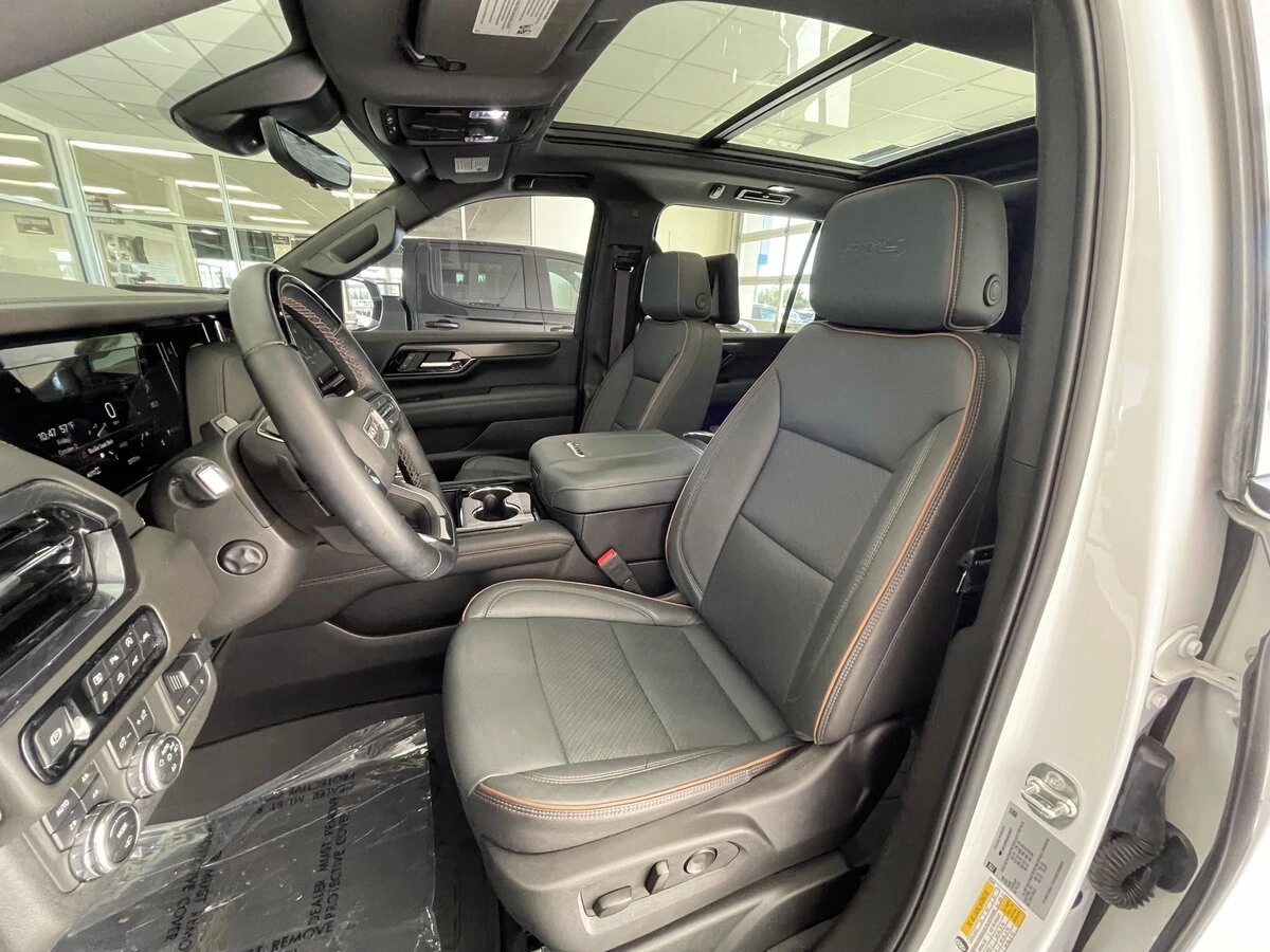 2025 GMC Yukon XL AT4 - Photo 12