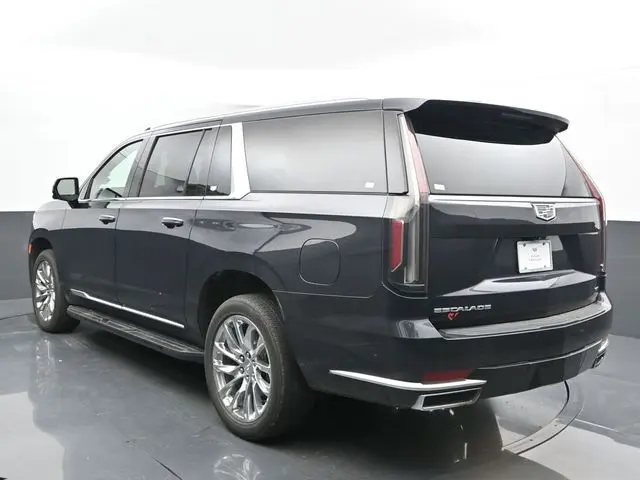 2023 Cadillac Escalade ESV Premium Luxury photo 5